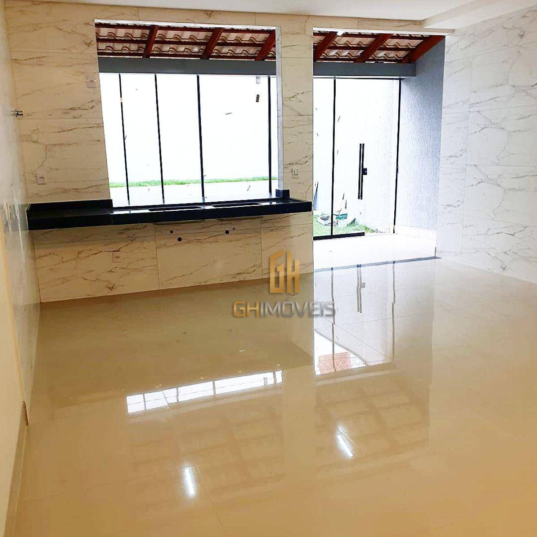 Sobrado à venda com 4 quartos, 210m² - Foto 1