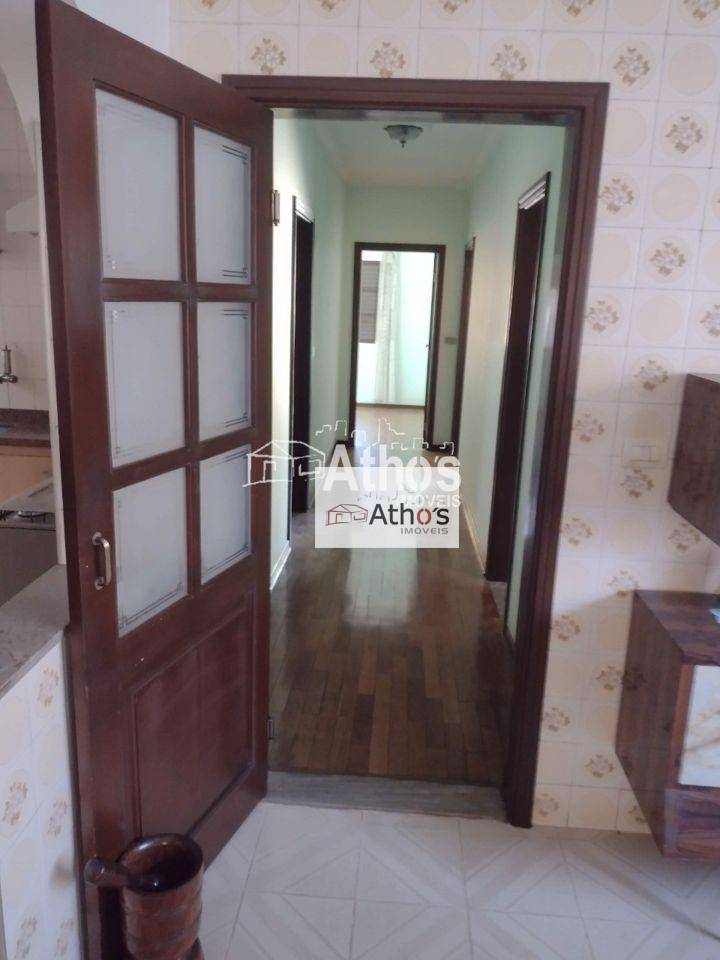 Casa à venda com 3 quartos, 240m² - Foto 19