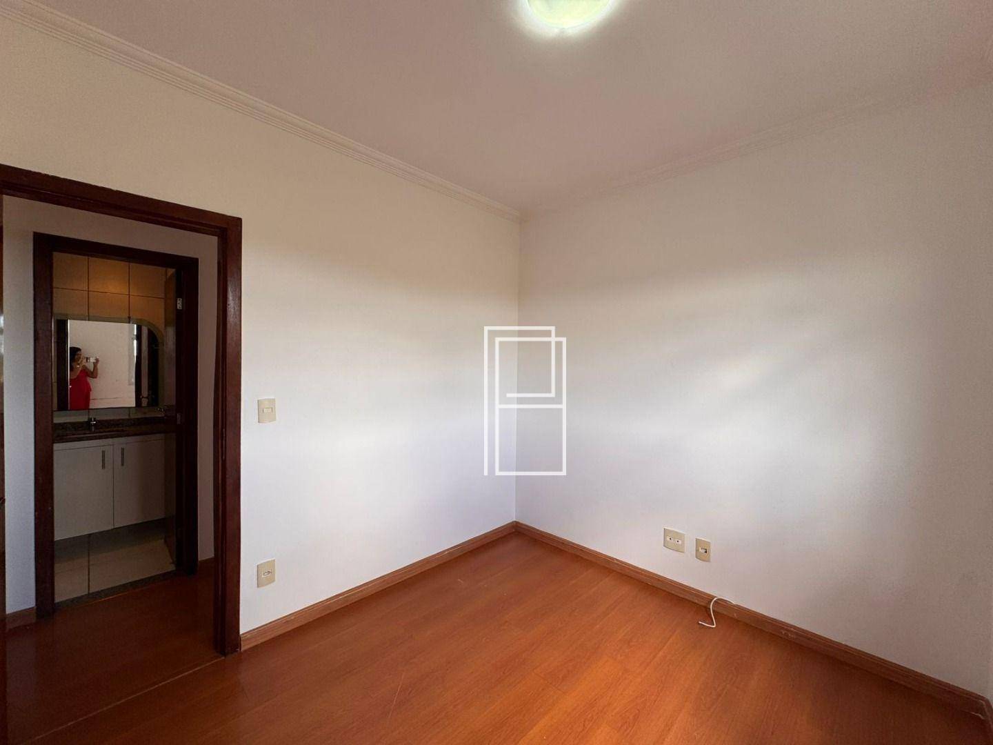 Apartamento à venda com 2 quartos, 62m² - Foto 13