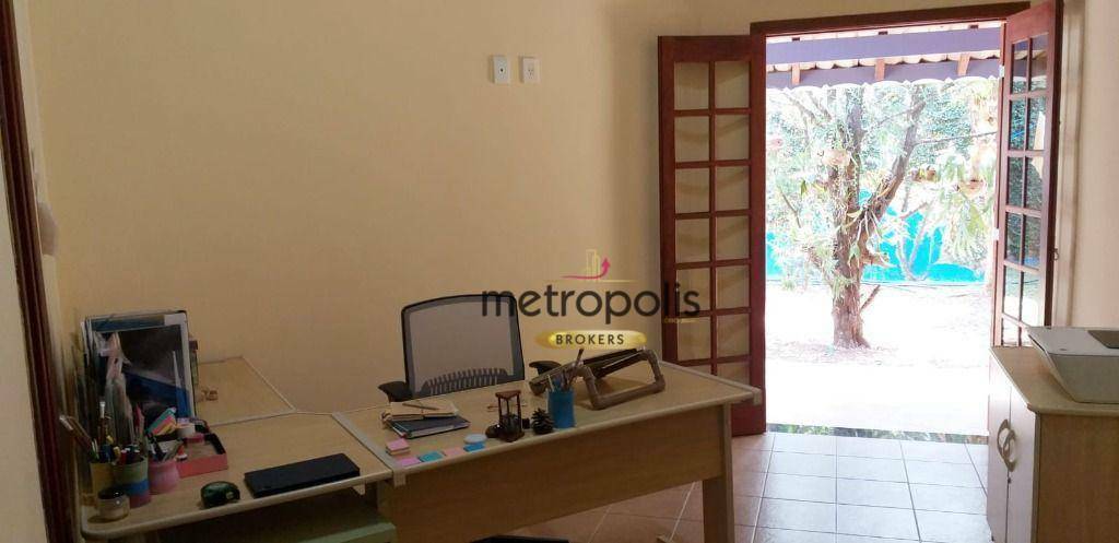 Chácara à venda com 4 quartos, 248m² - Foto 32