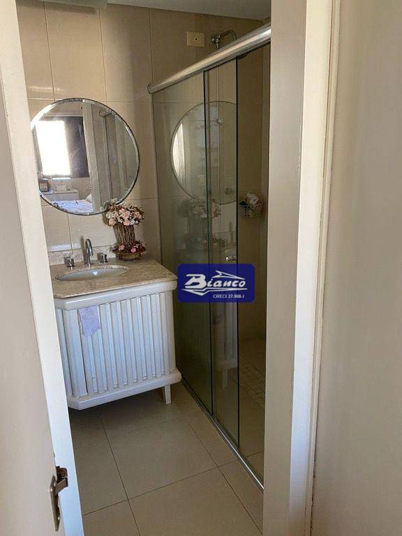 Apartamento à venda com 3 quartos, 113m² - Foto 9