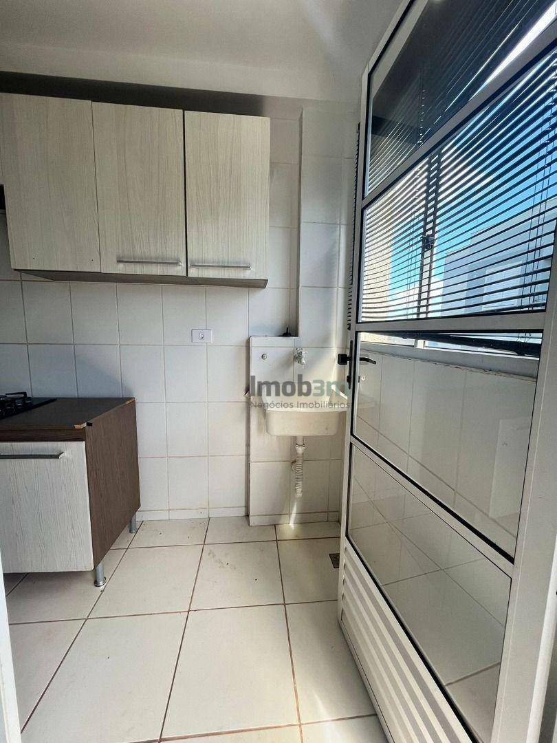 Apartamento para alugar com 2 quartos, 55m² - Foto 11