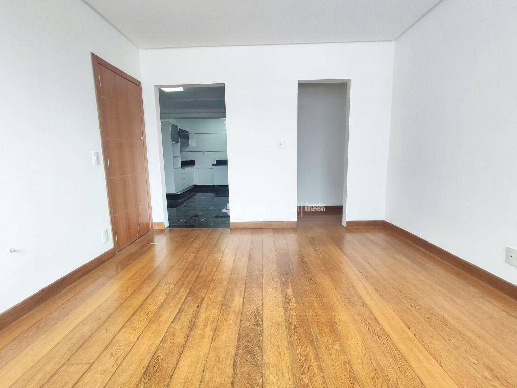 Apartamento à venda com 2 quartos, 79m² - Foto 2