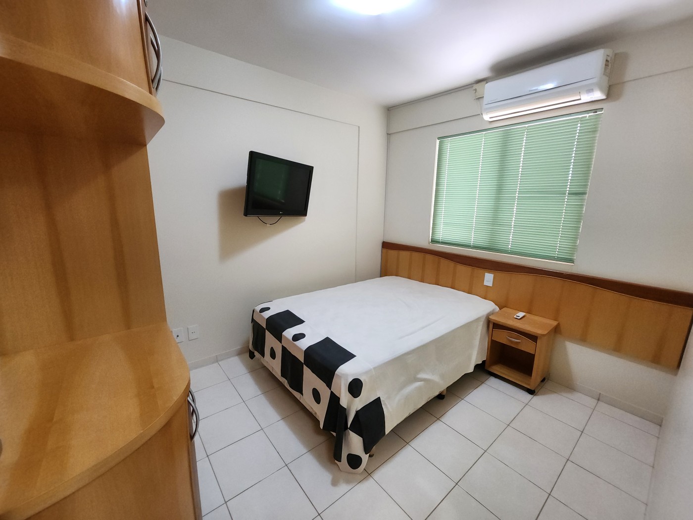 Apartamento para alugar com 4 quartos, 110m² - Foto 12