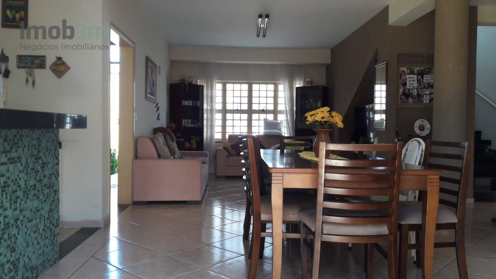 Sobrado à venda com 4 quartos, 196m² - Foto 4