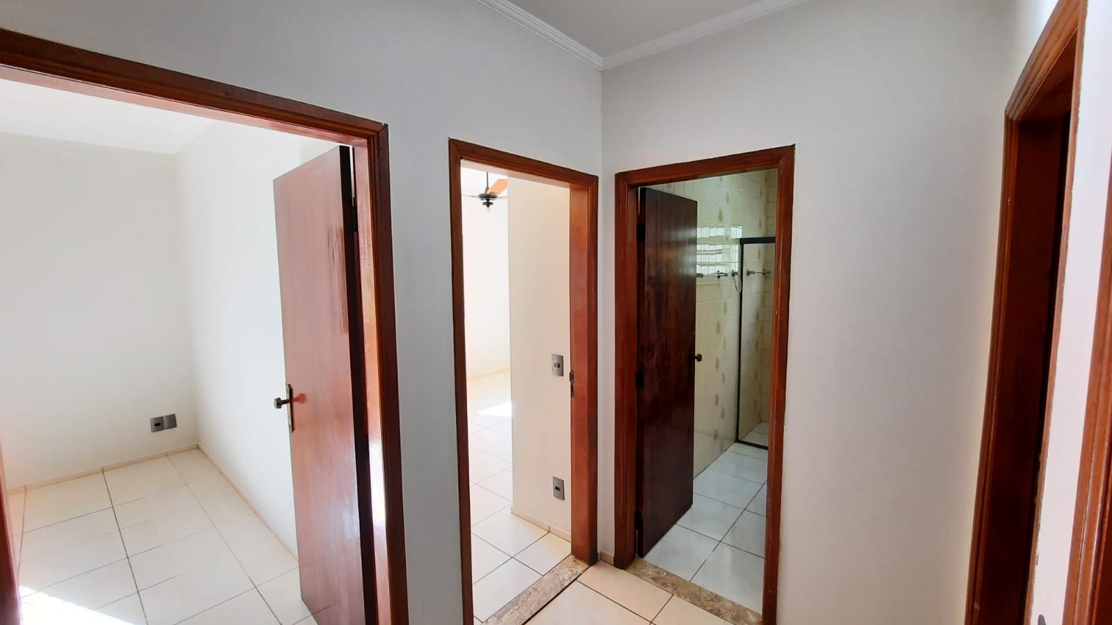 Casa à venda com 4 quartos, 274m² - Foto 11