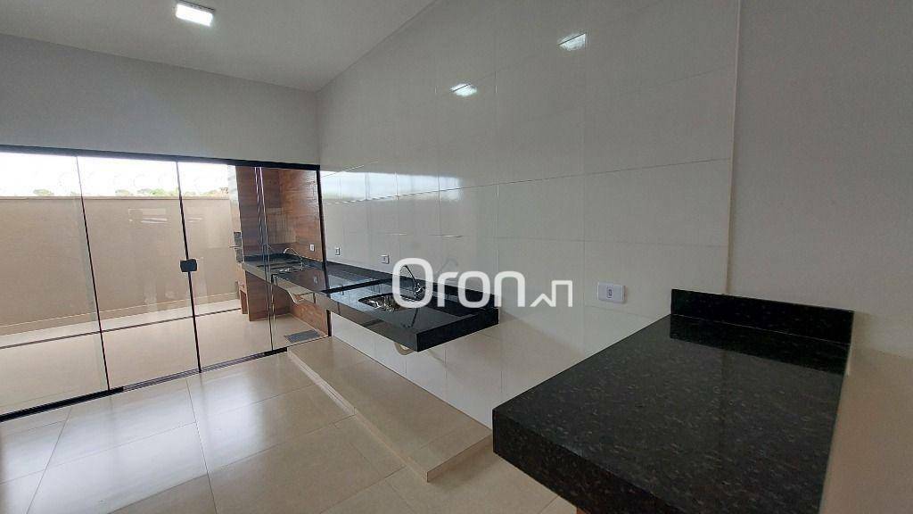 Casa à venda com 3 quartos, 110m² - Foto 2