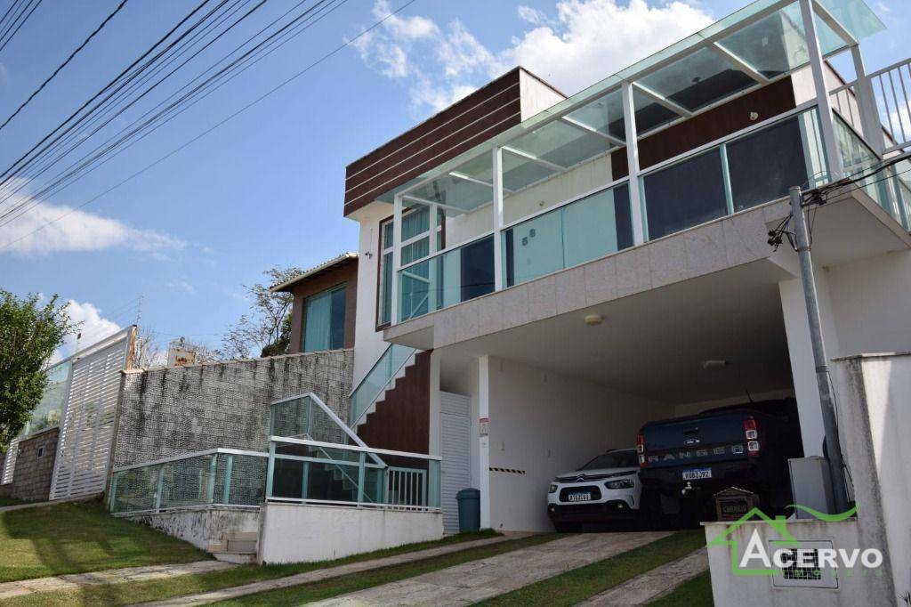 Casa à venda com 3 quartos, 216m² - Foto 2