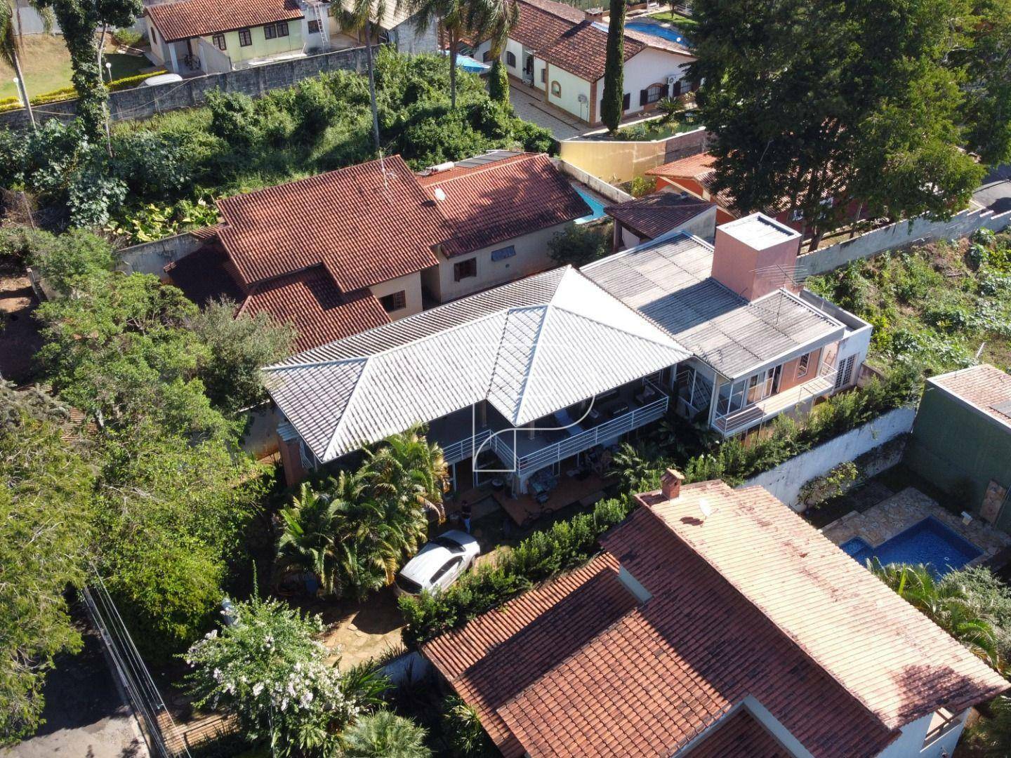 Casa de Condomínio à venda com 4 quartos, 400m² - Foto 33