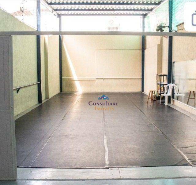 Casa à venda com 3 quartos, 200m² - Foto 30