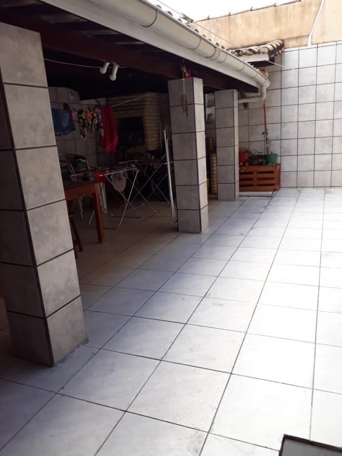 Casa de Condomínio à venda com 5 quartos, 200m² - Foto 27