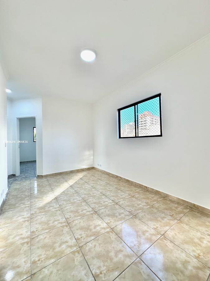 Apartamento à venda com 2 quartos, 55m² - Foto 1