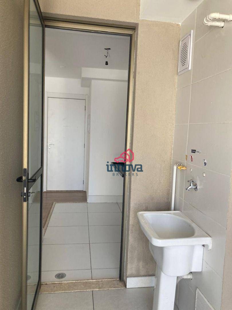 Apartamento à venda com 2 quartos, 141m² - Foto 4