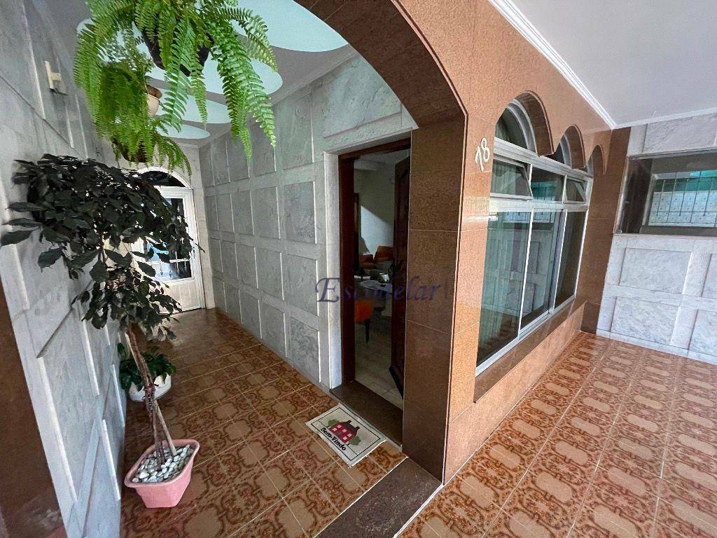 Sobrado à venda com 3 quartos, 220m² - Foto 4