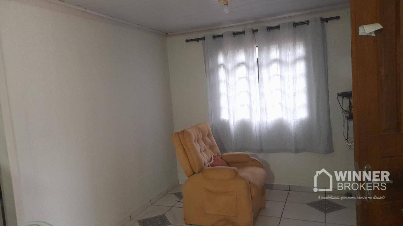 Casa à venda com 4 quartos, 90m² - Foto 4