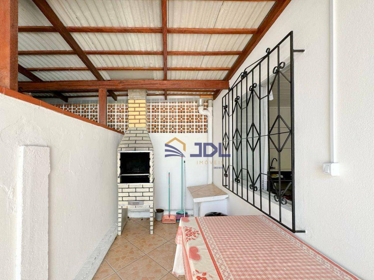 Casa à venda com 3 quartos, 100m² - Foto 11