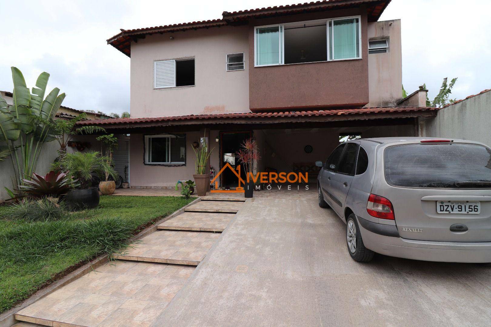 Sobrado à venda com 4 quartos, 220m² - Foto 1