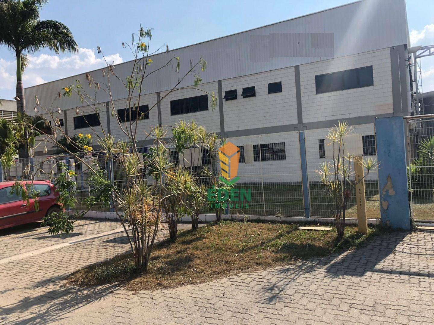 Depósito-Galpão-Armazém para alugar, 2400m² - Foto 1