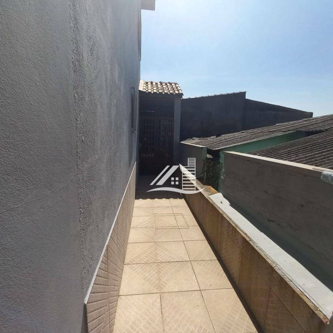 Sobrado à venda com 3 quartos, 177m² - Foto 3