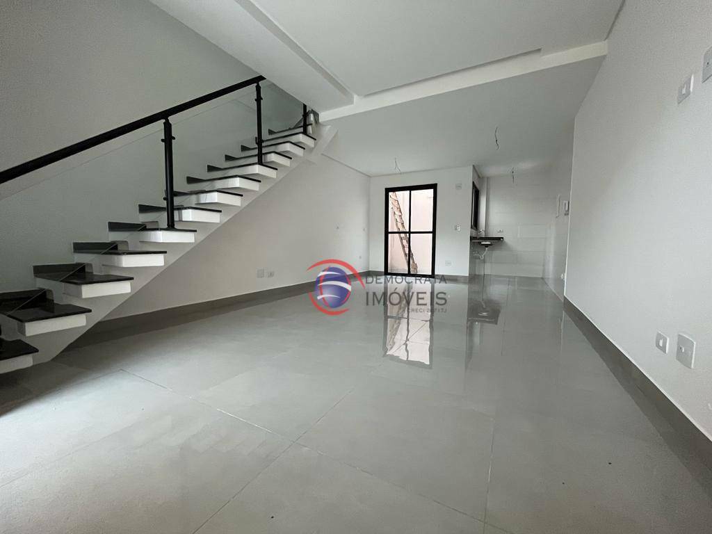 Sobrado à venda com 3 quartos, 129m² - Foto 1