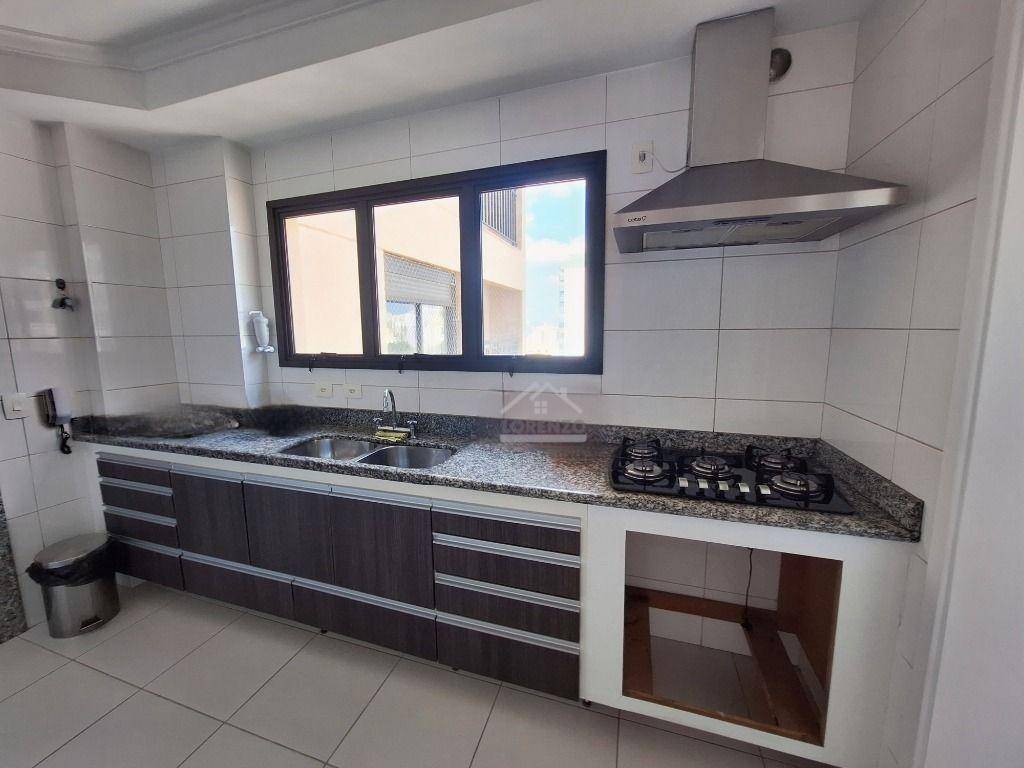 Apartamento à venda com 3 quartos, 138m² - Foto 12