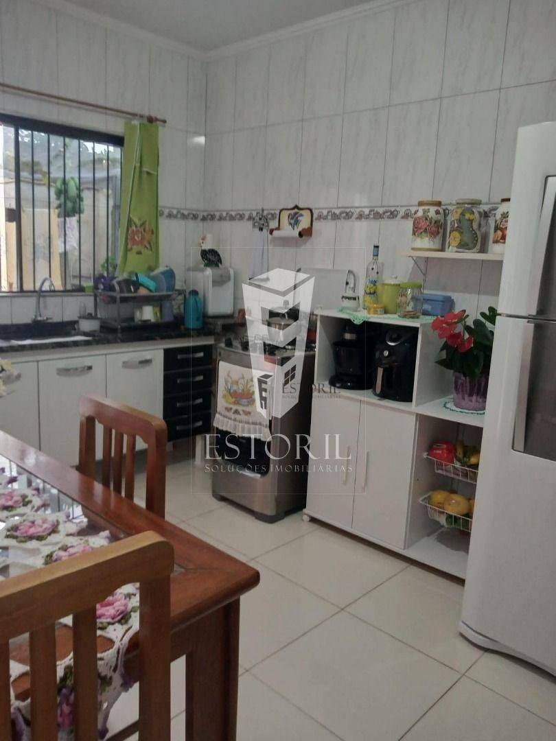 Casa à venda com 2 quartos, 200m² - Foto 6