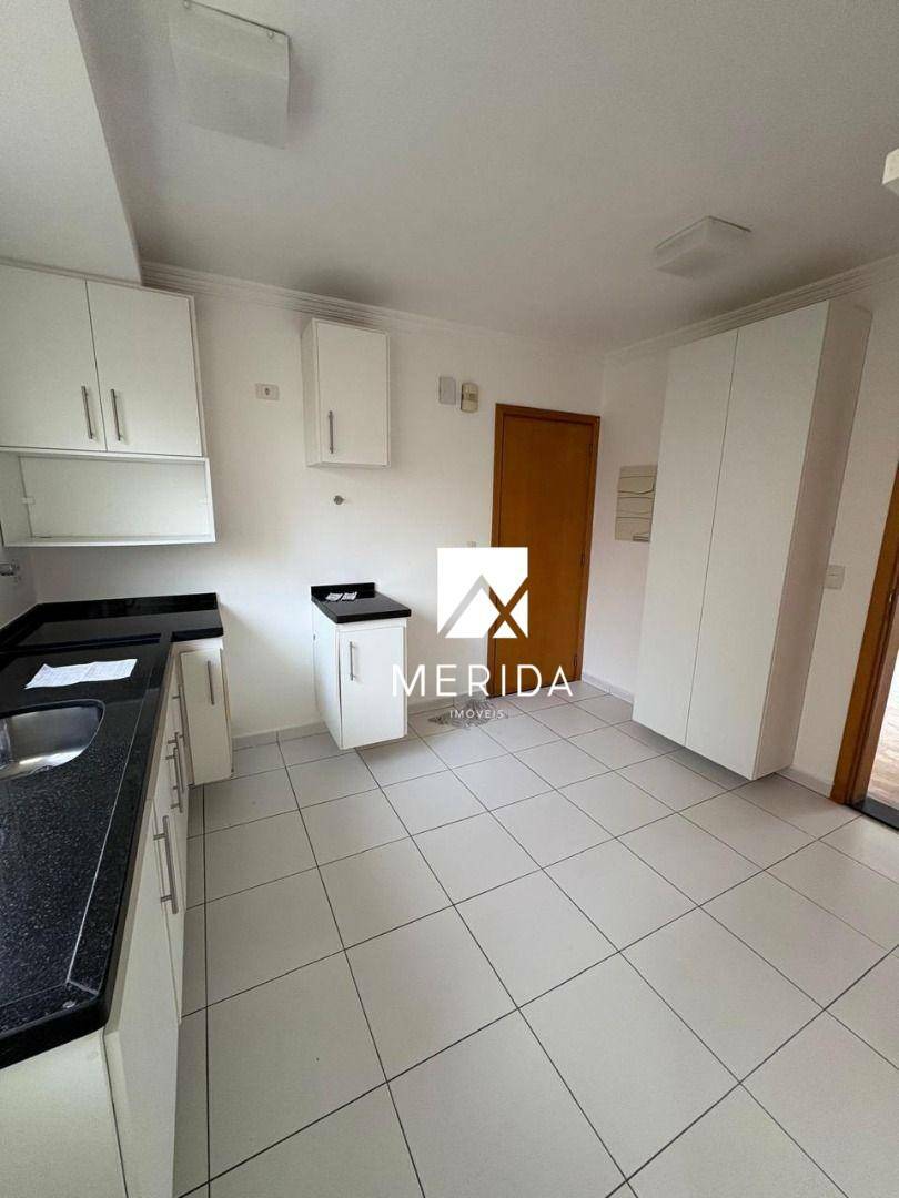 Apartamento para alugar com 3 quartos, 125m² - Foto 6