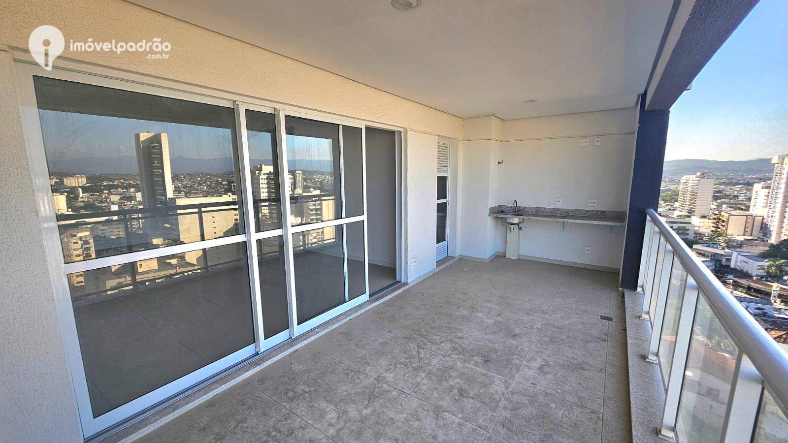 Apartamento à venda com 3 quartos, 125m² - Foto 1