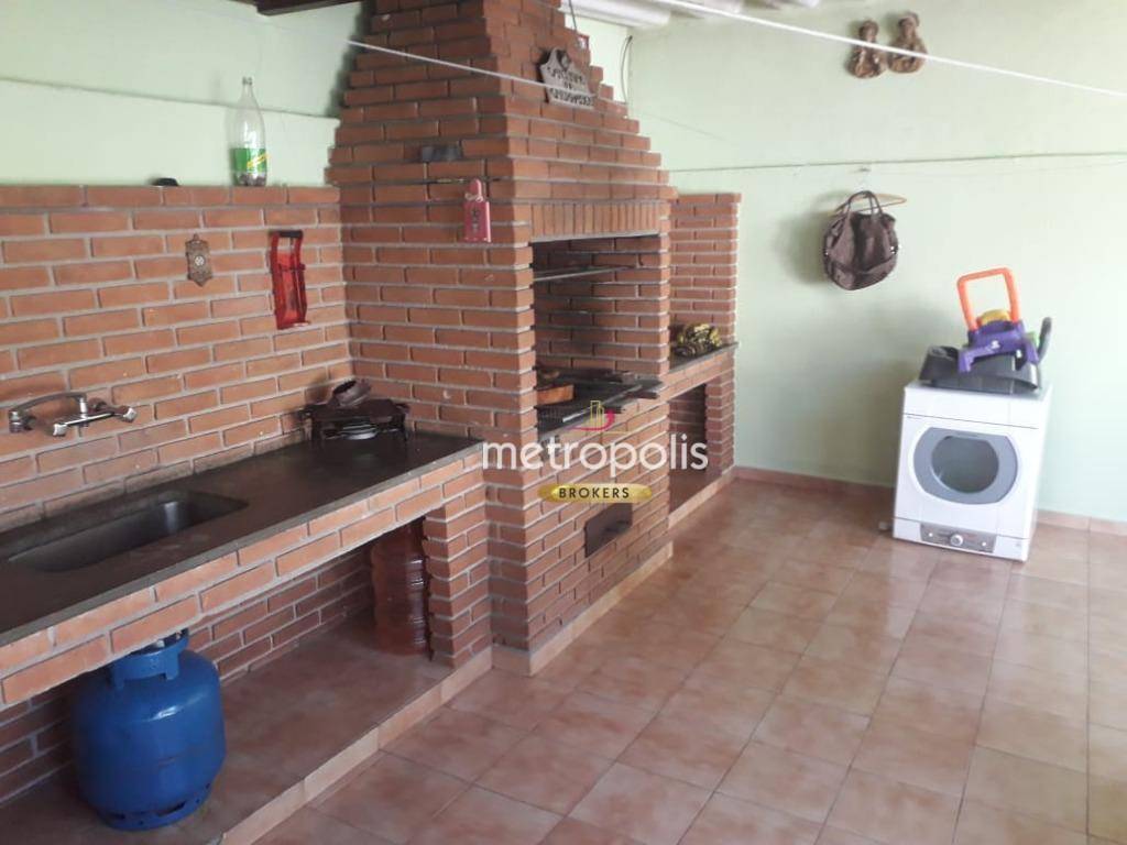 Casa à venda e aluguel com 3 quartos, 207m² - Foto 2