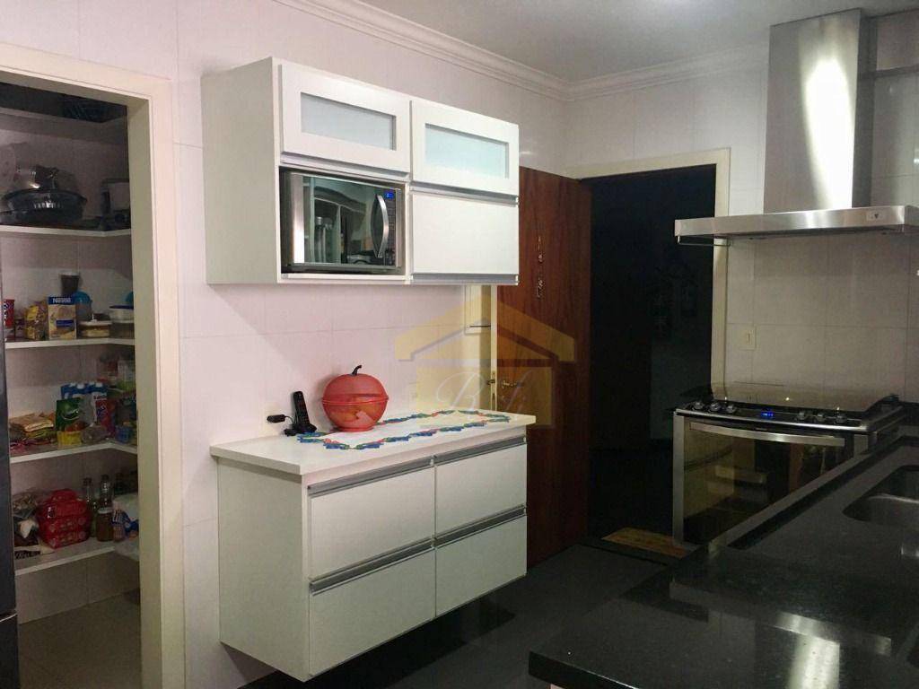 Apartamento à venda com 3 quartos, 141m² - Foto 11