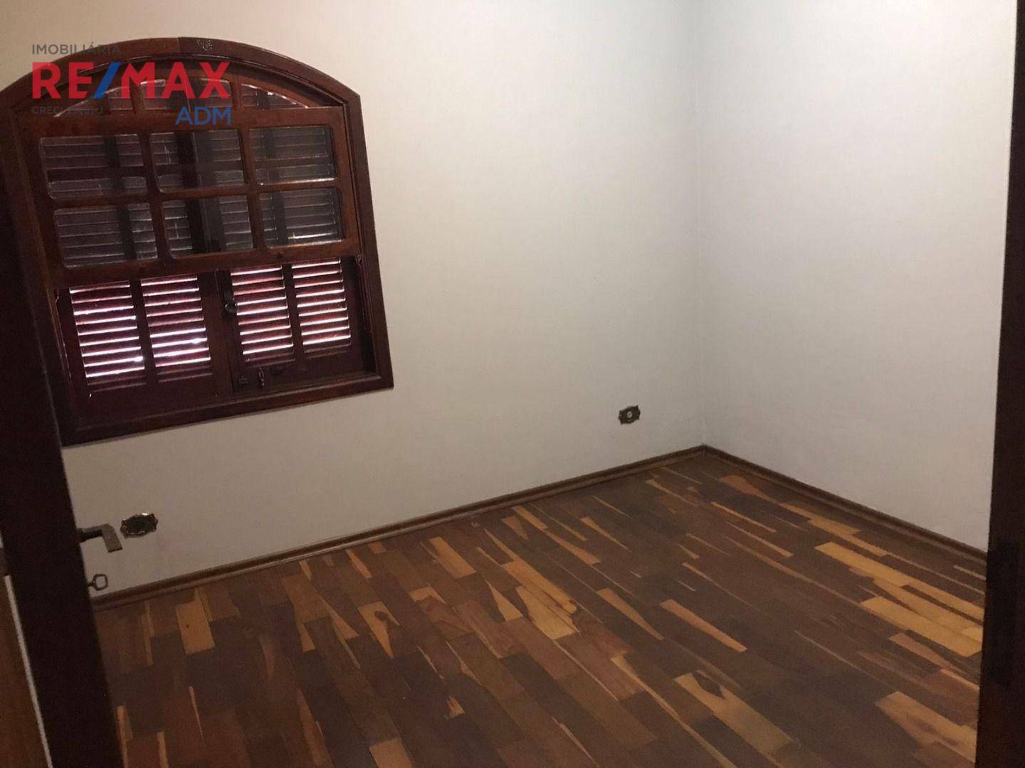 Casa à venda com 3 quartos, 206m² - Foto 14