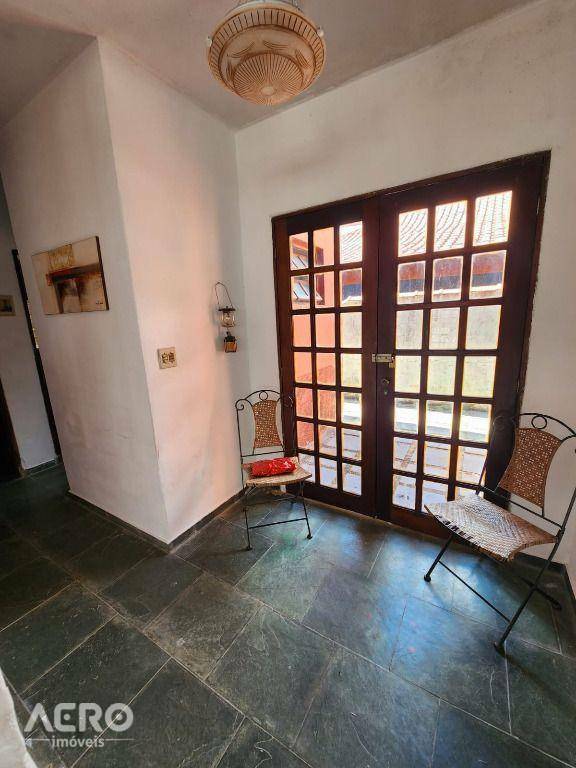 Casa à venda com 4 quartos, 150m² - Foto 16