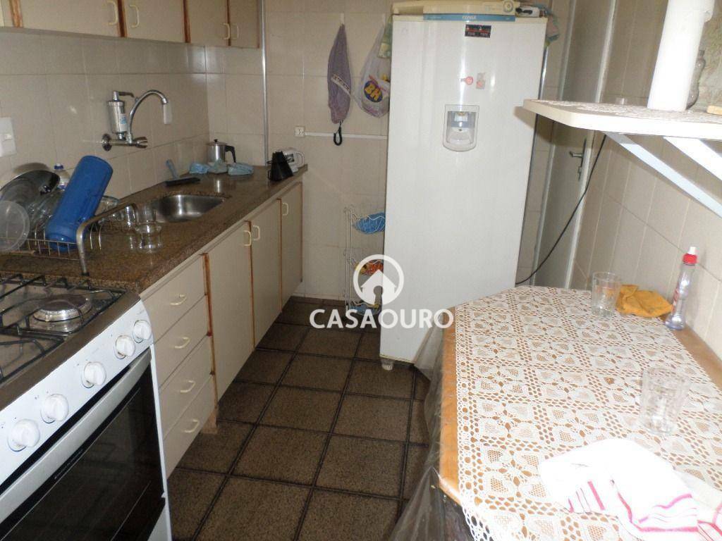 Apartamento à venda com 2 quartos, 70m² - Foto 16