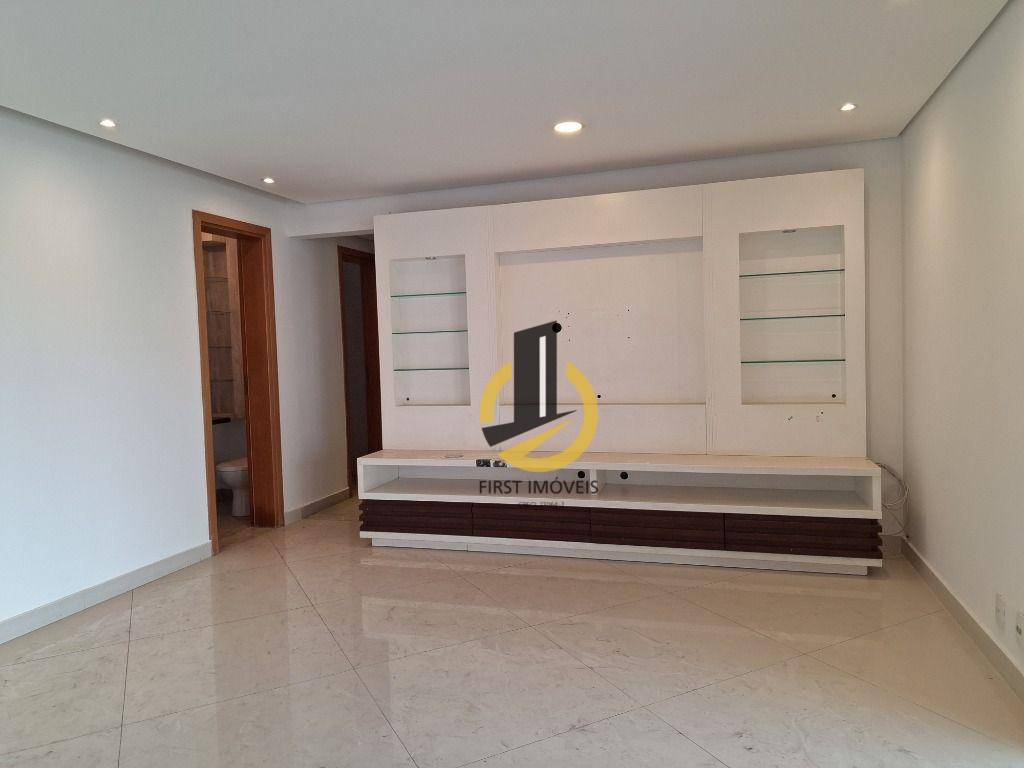 Apartamento à venda com 3 quartos, 140m² - Foto 2