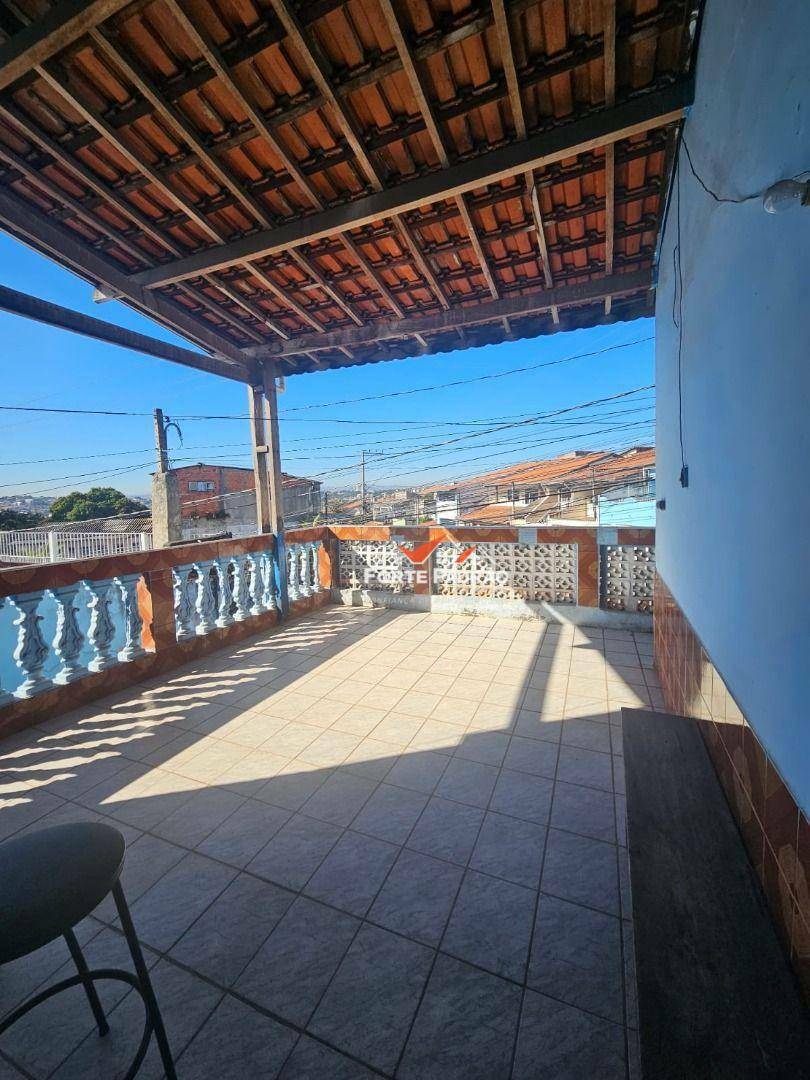 Casa à venda com 3 quartos, 280m² - Foto 2