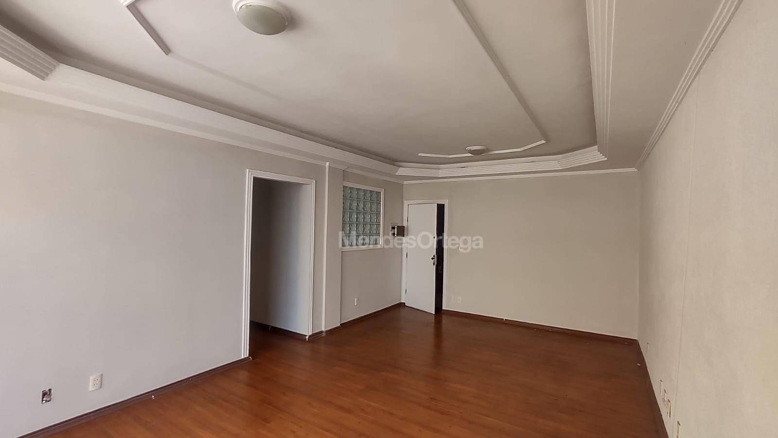 Apartamento à venda com 3 quartos, 130m² - Foto 5