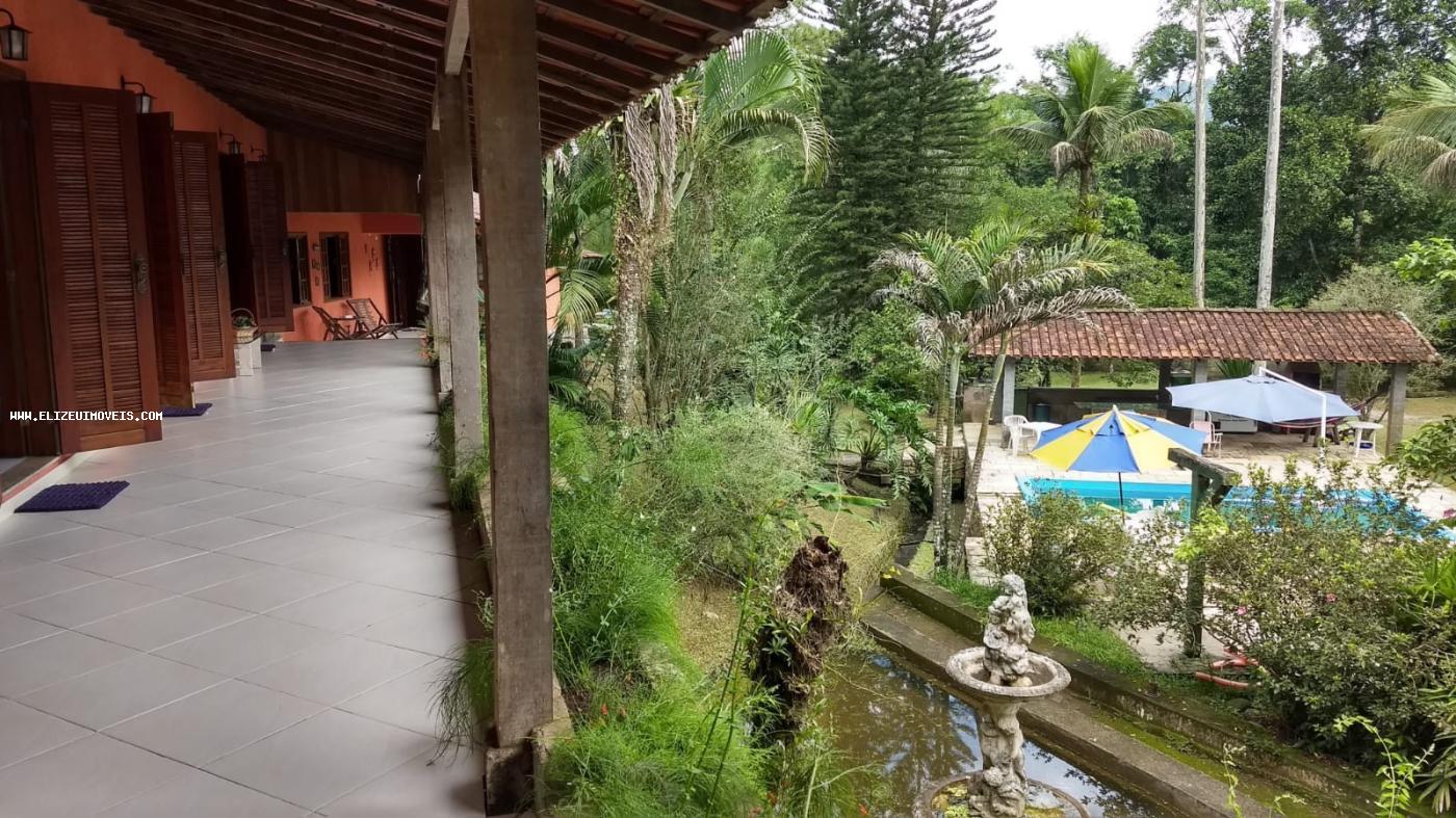 Sítio para alugar com 8 quartos, 1600m² - Foto 1