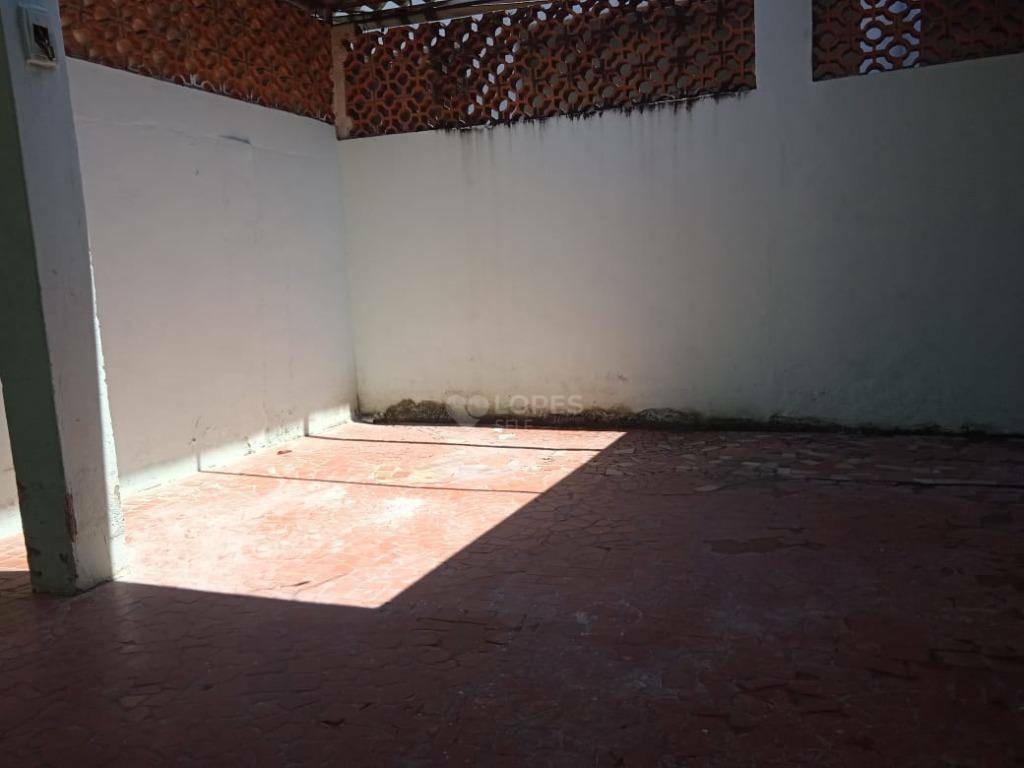 Casa à venda com 3 quartos, 300M2 - Foto 13