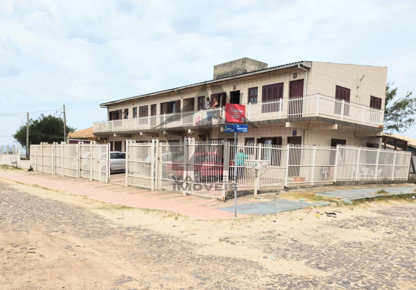 Casa à venda com 2 quartos, 60m² - Foto 10