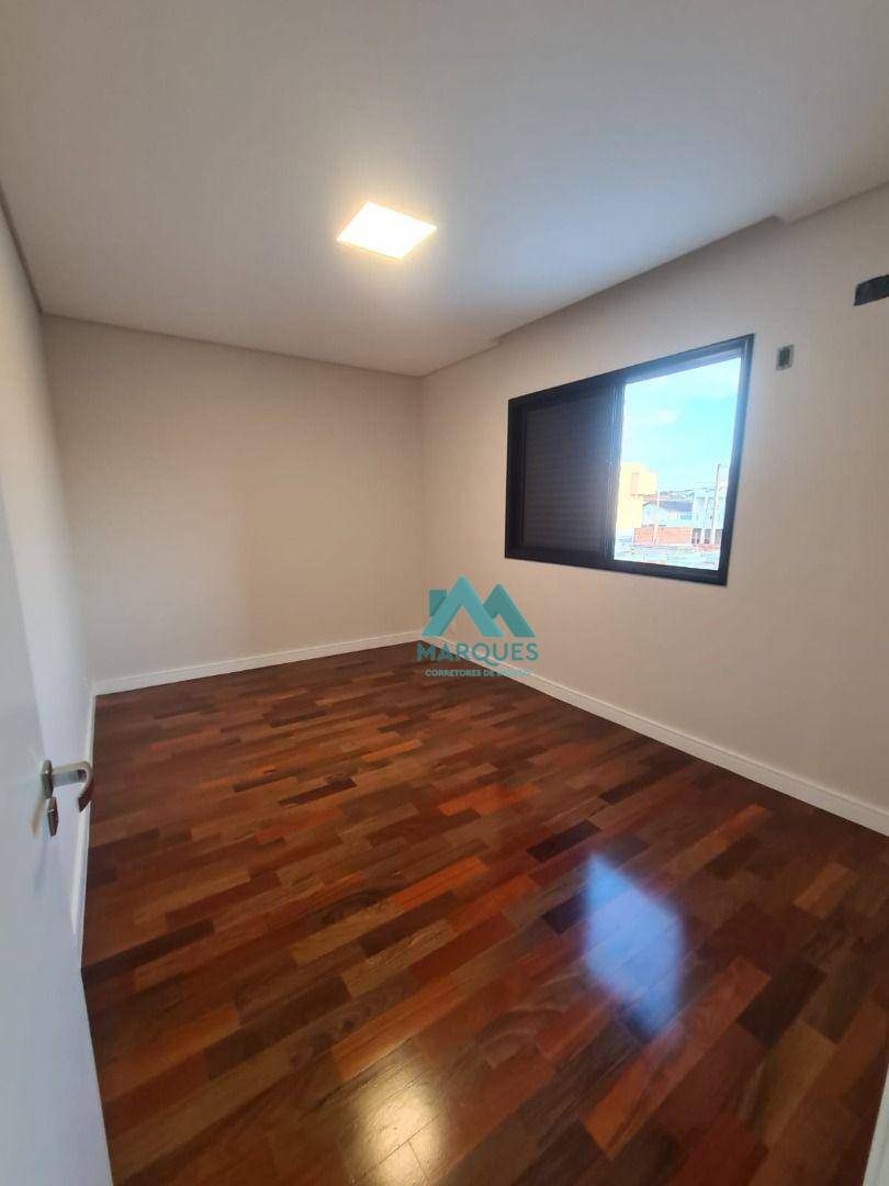 Sobrado à venda com 3 quartos, 218m² - Foto 4