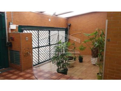 Casa à venda com 3 quartos, 250m² - Foto 2