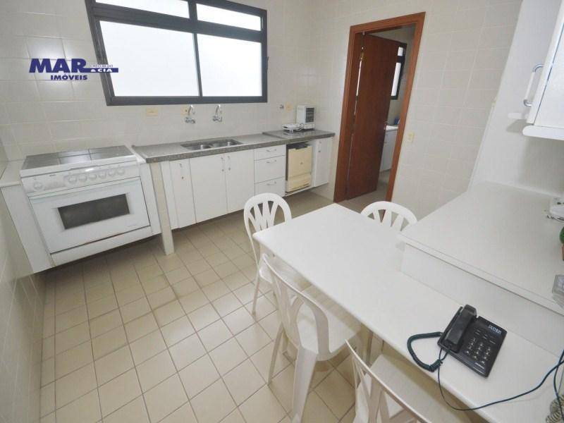 Apartamento à venda com 3 quartos, 230m² - Foto 11