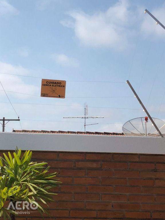Casa à venda com 3 quartos, 200m² - Foto 22