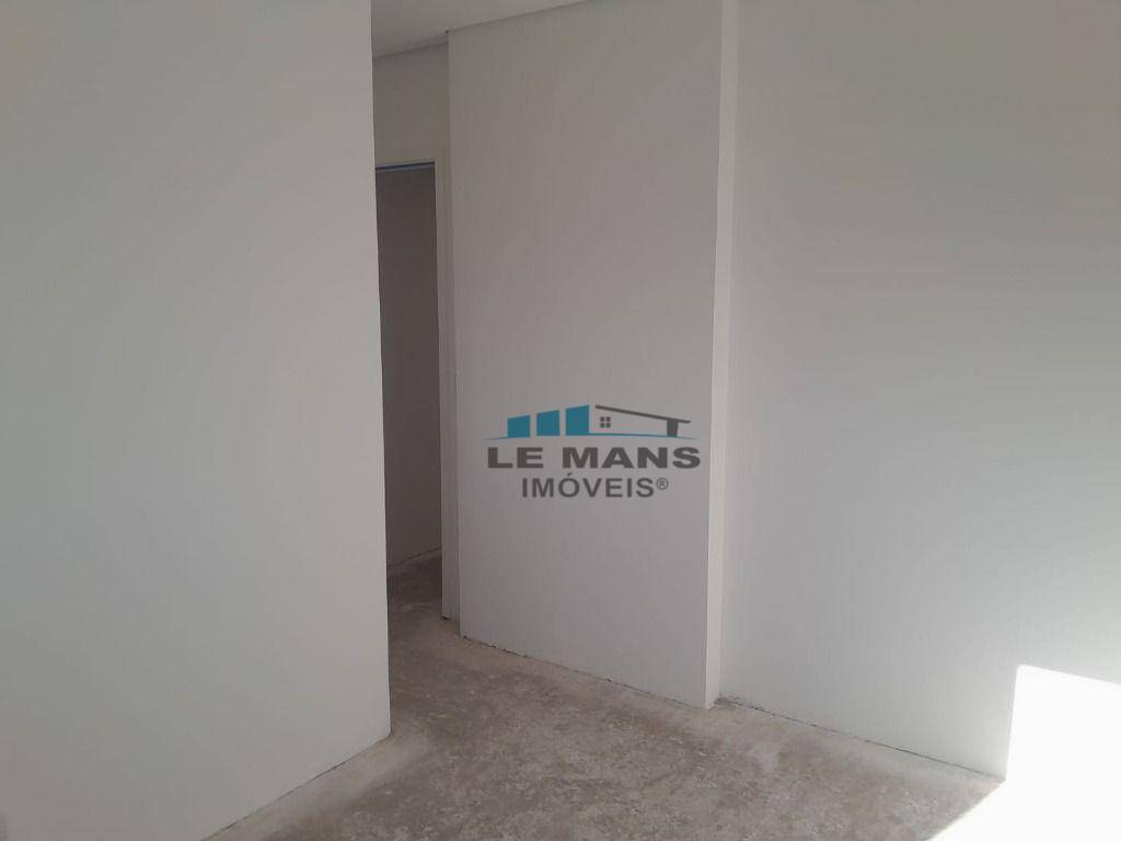 Apartamento à venda com 3 quartos, 70m² - Foto 12