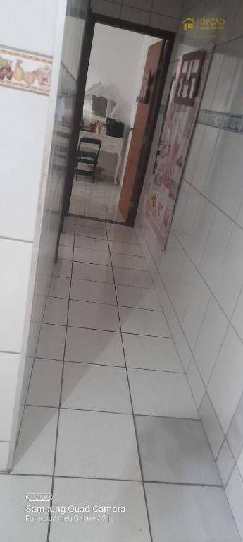 Casa à venda com 2 quartos, 67m² - Foto 10