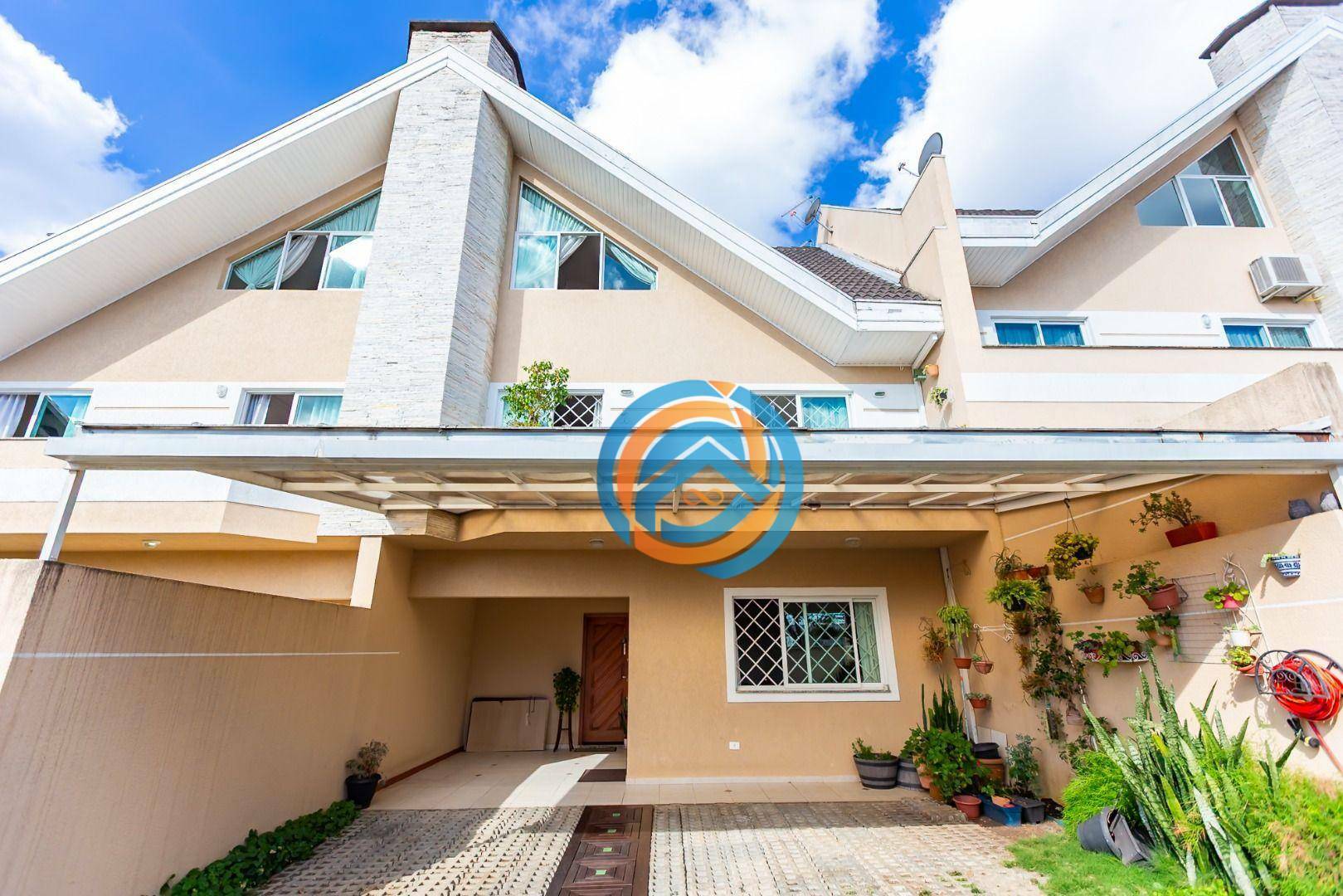 Sobrado à venda com 5 quartos, 220m² - Foto 1