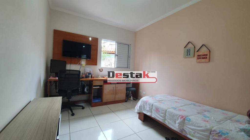 Casa à venda com 3 quartos, 180m² - Foto 8