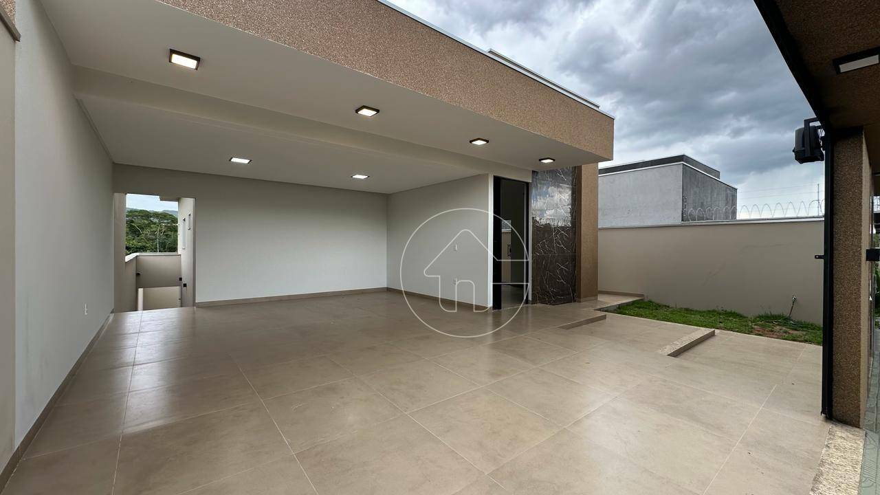 Casa à venda com 3 quartos, 135m² - Foto 2