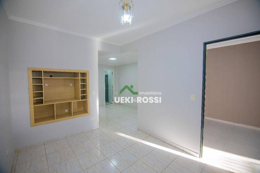 Casa à venda com 4 quartos, 135m² - Foto 4