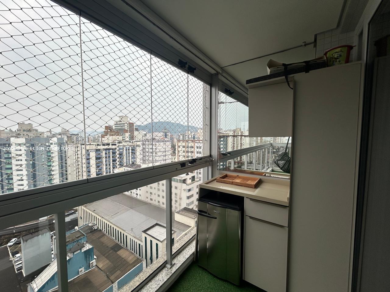 Apartamento à venda com 2 quartos, 75m² - Foto 6